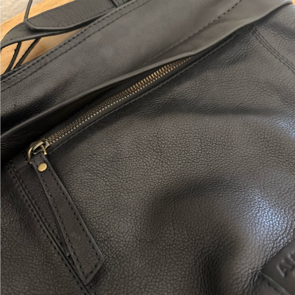 American Leather Co. Black Leather Acorn Double Entry Crossbody bag - Picture 4 of 16